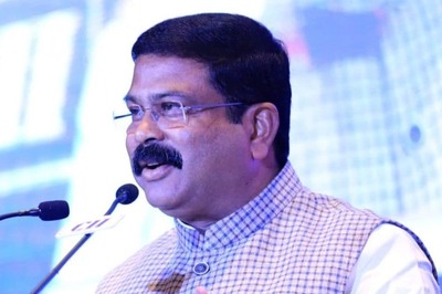 Education Minister Pradhan Launches 'Future of Learning Collaborative' at Anant National University