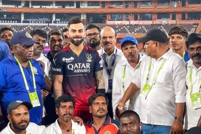 Virat Kohli Clicking Pic With Groundsmen Post RCB vs SRH Shows Why He's More Than Just Cricketer