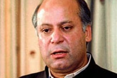 SC to hear Sharif's plea, Mush on the edge