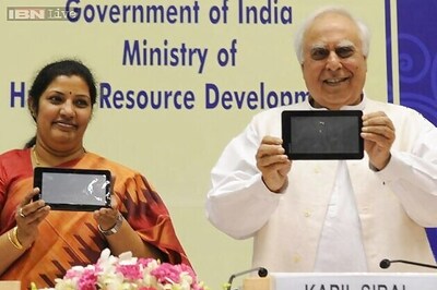 Government may review technical specifications of Aakash 4 tablet