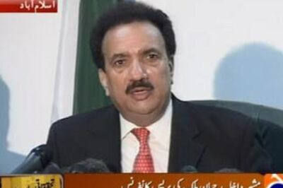 Pak Minister urges US to stop drone attacks