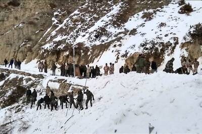 Bad Weather Hampers Operation to Search Army Jawans Trapped in HP Avalanche