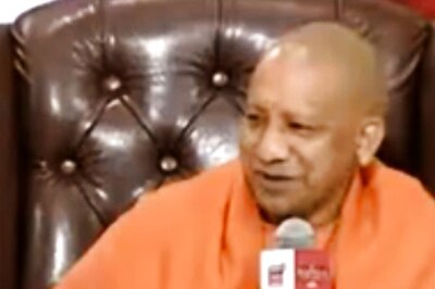 As Suspense Brews Over New Cabinet, Yogi Adityanath Invites Probable Ministers to Tea Ahead of Swearing-In