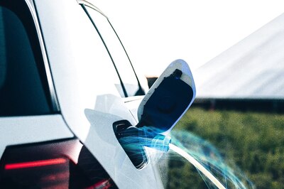 Battery Storage Infrastructure Can Lay the Roadmap for Greater EV Adoption: Deloitte