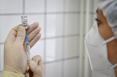 Hungary Receives 6,000 Doses of Russia's Coronavirus Vaccine