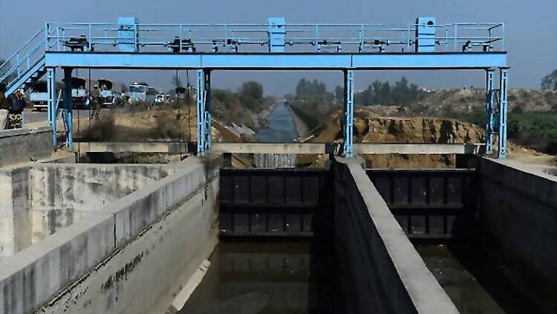 Delhi continues to reel under severe water crisis