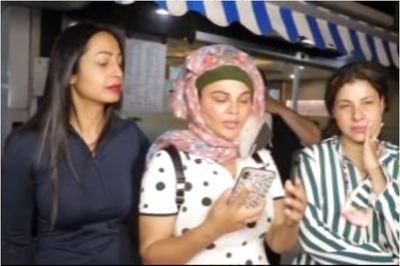 Sambhavna Seth, Kashmera Shah Assure Emotional, Financial Support to Rakhi Sawant for Mother’s Cancer Treatment