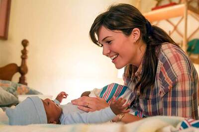 Mandy Moore Feels Bizarre About Golden Globe Nomination