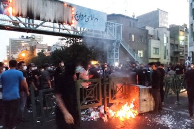 Iran: Women Rise in Revolt but May Not Dislodge the Mullah Regime