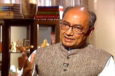 Digvijaya Singh ends fast over delayed compensation to farmers