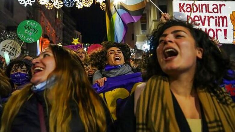 Turkish Police Tear-gas Women Protesting Over Violence