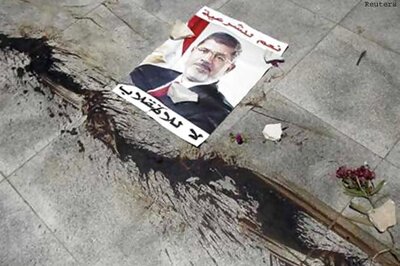 Fear of new showdown on Egypt streets in 'Friday of martyrs'