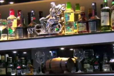 Yogi Govt Tweaks Excise Policy to Allow Bars and Hotels in Uttar Pradesh Serve Liquor Till 4am