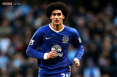 Everton reject Manchester United bids for Fellaini, Baines