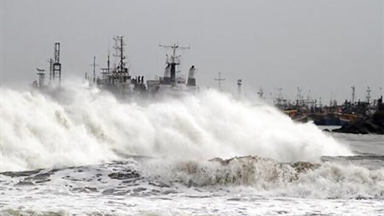 Odisha: Coastal districts alerted as cyclone Lehar approaches landfall