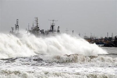 Odisha: Coastal districts alerted as cyclone Lehar approaches landfall