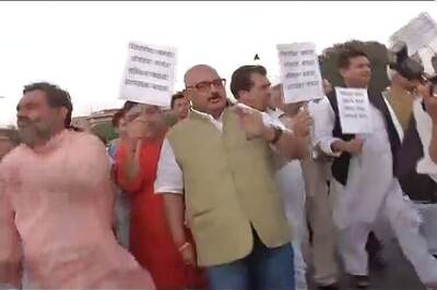 Battle for Uttarakhand reaches Rashtrapati Bhavan; Congress, BJP meet president