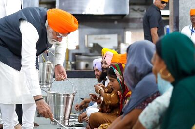 From Donning Turban, Serving Langar to Kartarpur Corridor: How Modi Led by Example in Respecting Sikh Culture