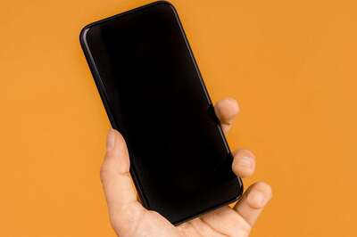 Indian Smartphone Market Grew 12% in 2021: Key Highlights From Canalys Report