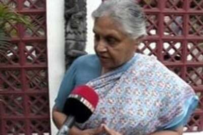 Delhi govt sets norms for school buses