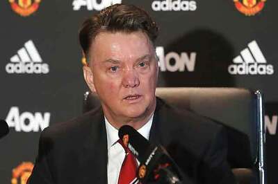 Louis van Gaal dismisses report of him leaving Manchester United