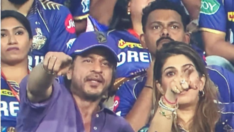 This Is How Vizag Welcomed The 'Badshah Of Bollywood' Shah Rukh Khan