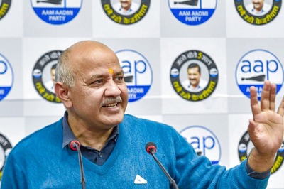 UP Minister Tweeted Old, 'Edited' News Clips on Poor Condition of Delhi Govt Schools: Sisodia