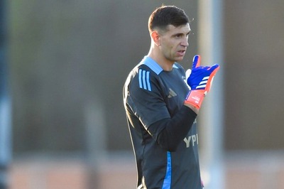 'Out of The Blue he Slapped Me': Argentina Goalkeeper Emiliano Martinez Accused of Assaulting TV Cameraman