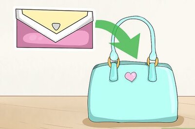 How to Pack Your Everyday Purse (Teen Girls)