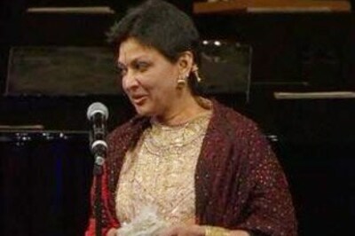 Mallika Sarabhai files nomination from Gandhinagar