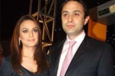 Preity laughs off break-up rumours