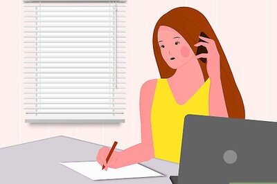 How to Choose Between iPhone and Android Smartphones