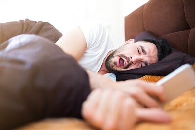 Using Smartphones in Dark Could Lead to Temporary Blindness