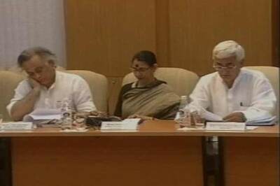 Cabinet defers decision on revision of MPs salary