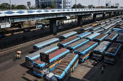 Private Bus Owners in Bengal Divided over Resuming Services