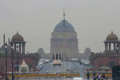 Delhi's Minimum Temperature At 10 Degree C; Air Quality 'Very Poor'