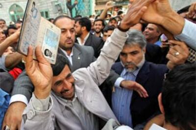 Ahmadinejad re-elected as Iranian President