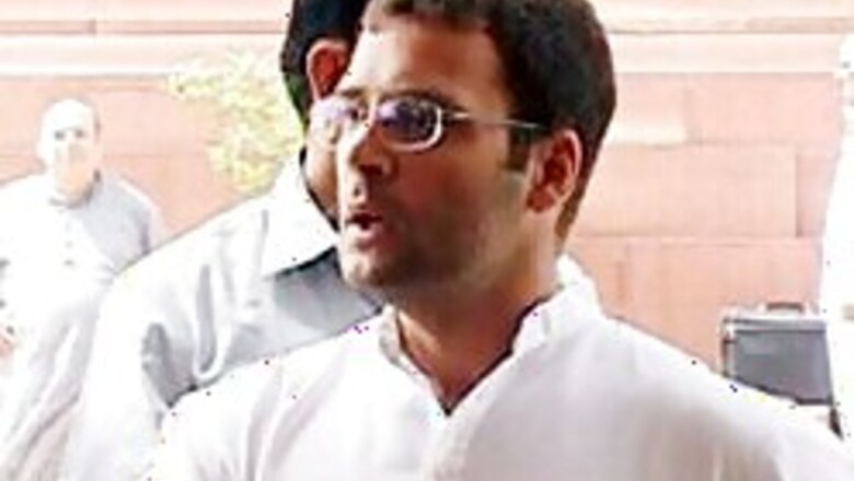 Angry party workers waylay Rahul, scream at him