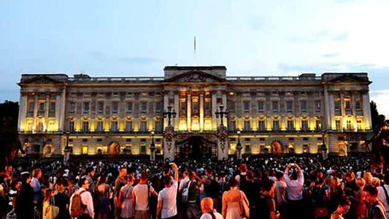 London: 2 arrested for trespassing, attempting burglary at Buckingham Palace