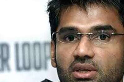Suniel Shetty injured in car crash