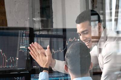 Sensex Sprints 659 pts at Close, Nifty Near 17,800; Financial & IT Stocks Lead