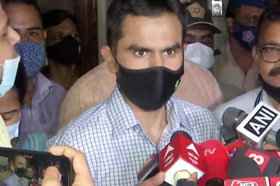 NCB's Enquiry Team in Mumbai Summons Witness Prabhakar Sail Through Police