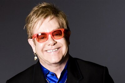 Elton John is 'Extremely Unwell', Postpones Concert