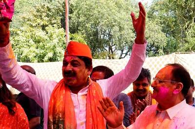 News18 Evening Digest: BJP's Manoj Tiwari Takes Dig At Kejriwal On Holi And Other Top Stories