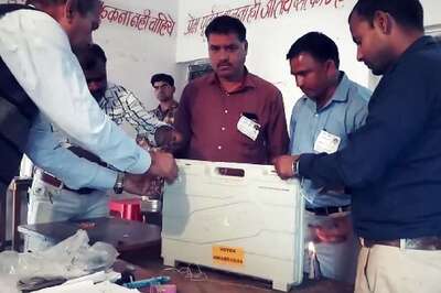 Worried About Malfunctioning EVMs, Both BJP and Congress Seek Re-polling
