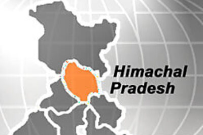 Fifteen die as bus falls into a gorge in HP