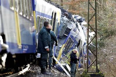 At least 8 killed, 100 injured in southern Germany train crash