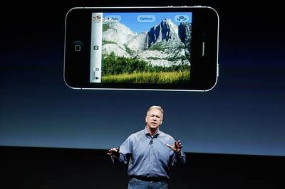 Top Apple executive says Samsung's copying hurt iPhone, iPad demand