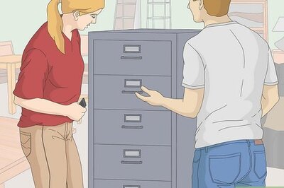 How to Organize a Filing Cabinet