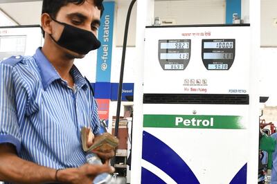Petrol Price Today Hiked to Rs 108.29 in Delhi, Rs 114.14 in Mumbai; Check Fuel Rates